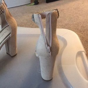 Liliana Shoes - Nude heels! Liliana Shoes - Nude heels!